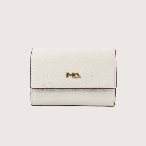 Billetera mediana para mujer, práctico y elegante diseño de tamaño compacto y a su vez los compartimientos necesarios. Billetera mediana para mujer, práctico y elegante diseño de tamaño compacto y a su vez los compartimientos necesarios.